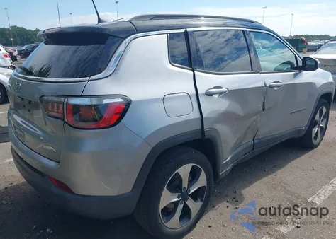 2019 Jeep Compass Latitude 4X4 from USA, damaged, VIN 3C4NJDBB0KT652857
